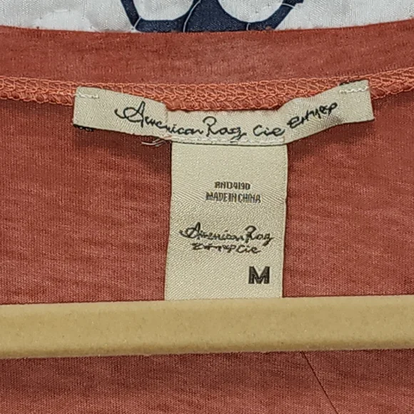 NWT Women's American Rag Slub Tee Shirt Size Medium - Picture 4 of 5